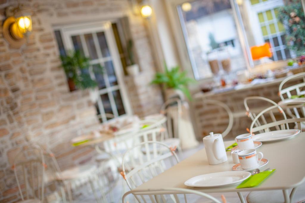 Hostellerie De Bretonniere - Groupe Logis Hotels Beaune (Cote d'Or) Exterior foto